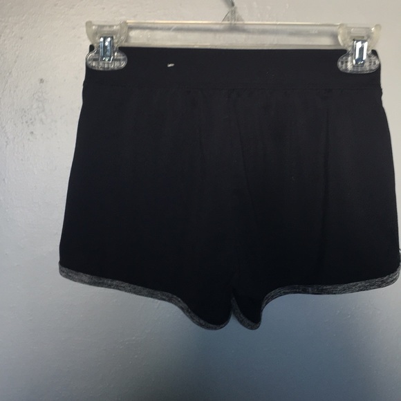 Shorts - Picture 3 of 3